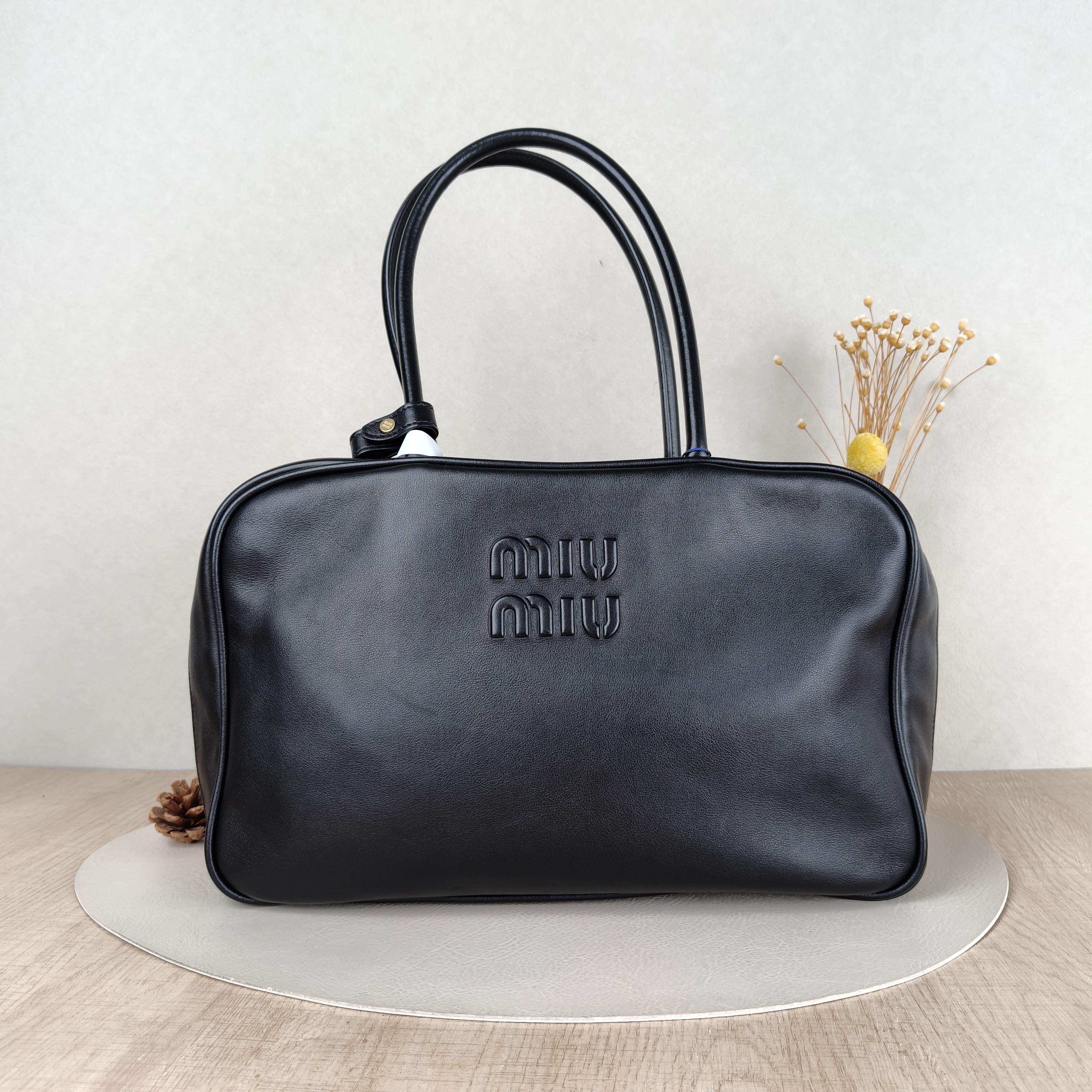 Miumiu Top Handle Bag Beau Black Calfskin Large34 × 10 × 23 cm