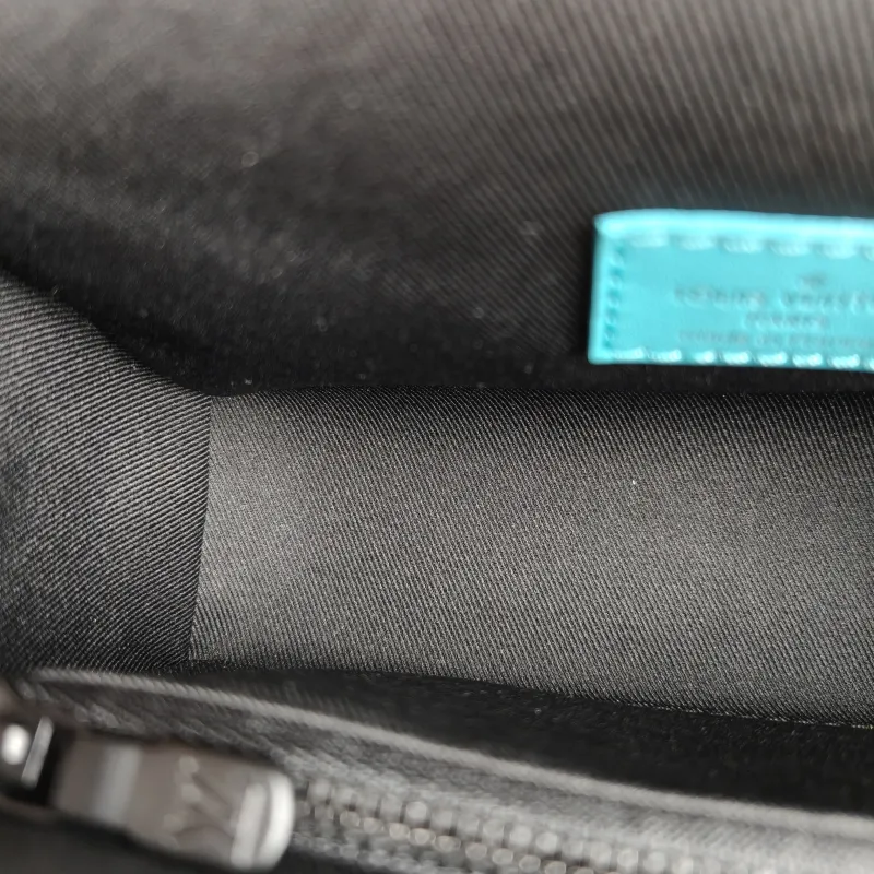 Louis Vuitton Crossbody Bag Steamer Box Grey · Blue PVC · Calfskin Mini 18 × 6.5 × 11 cm — detail view 7 of 11