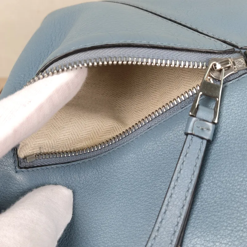 LOEWE Crossbody Bag Puzzle Blue CC alfskin Small24 × 10.5 × 16.5 cm — detail view 7 of 12