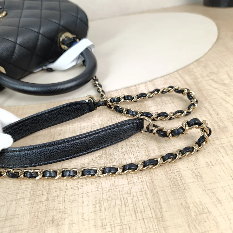 Chanel Top Handle Bag Coco Handle​Black Grained Calfskin Small24 × 10 × 14 cm — detail view 3 of 12