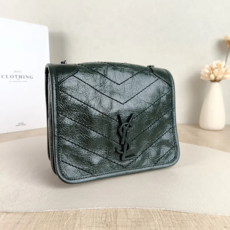 SAINT LAURENT Crossbody Bag Niki Chain Bagwoc Green Calfskin Mini 19 × 5 × 16 cm — cover view 4 of 5