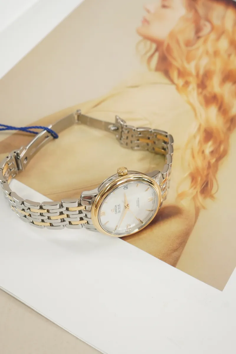 OMEGA Watch Collection Watch White One Size32.7mm — detail view 6 of 12