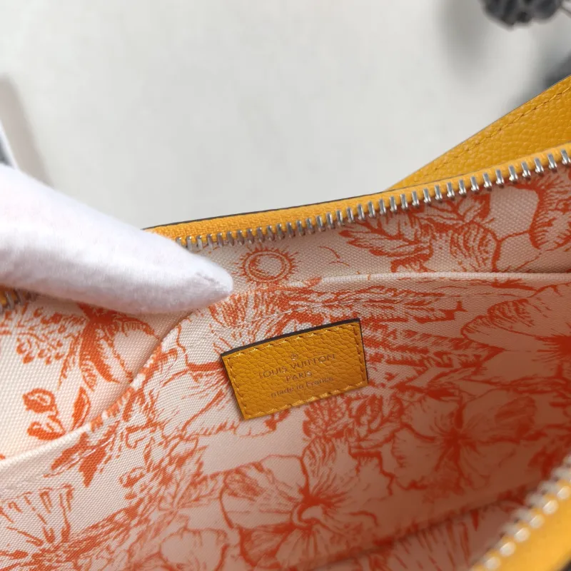 Louis Vuitton Crossbody Bag MARELLE Yellow Epi Embossed Calfskin Small 25 × 8 × 15 cm — detail view 1 of 12