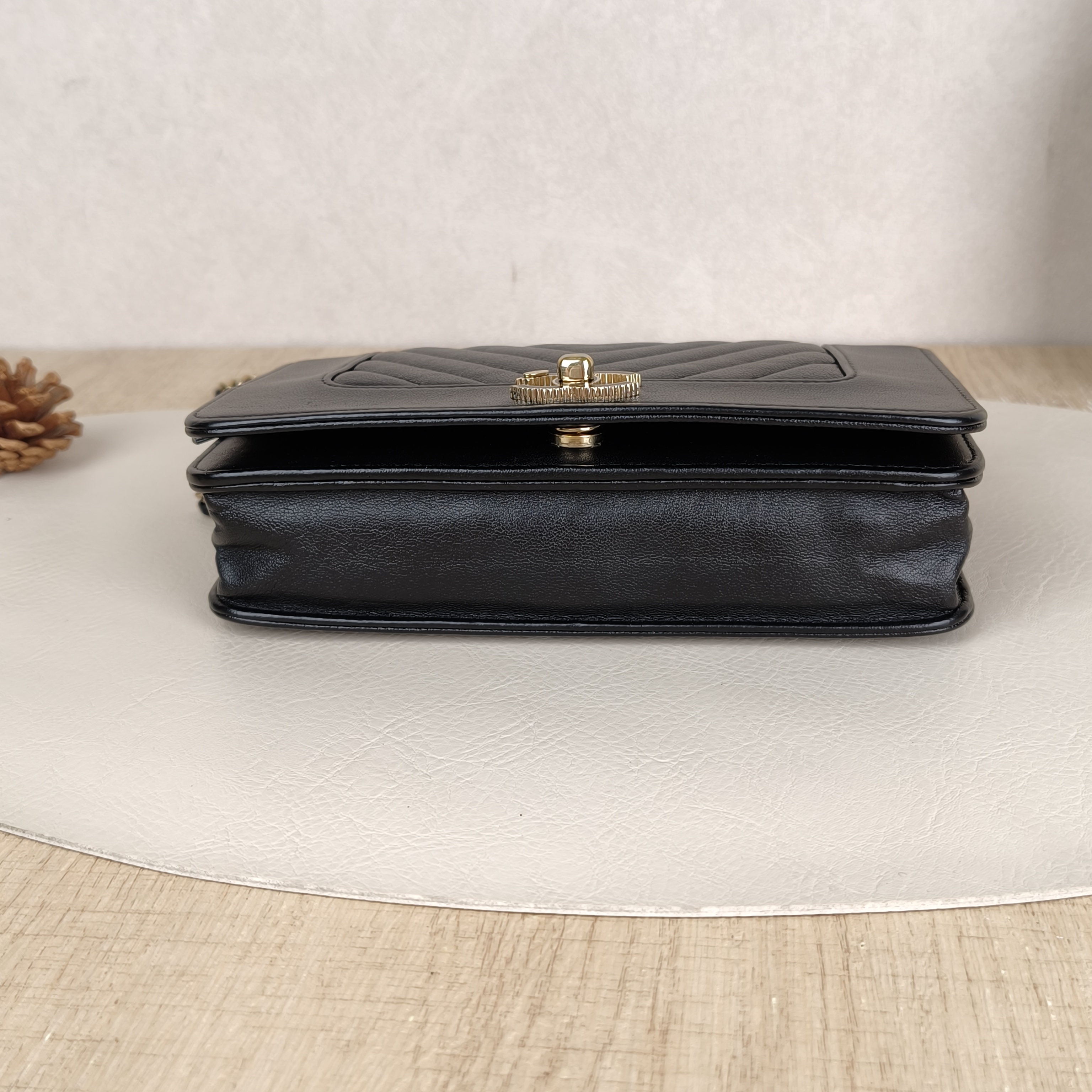 Chanel Crossbody Bagcf Collection Crossbody Bag Black Lambskin One Size19 × 3.5 × 13.5 cm — cover view 6 of 10