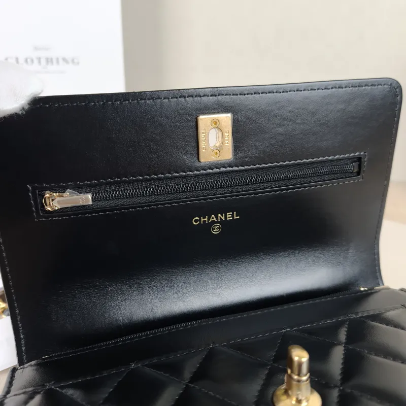 Chanel Crossbody Bag woc Black Lambskin Mini 19.2 × 3.5 × 12.3 cm — detail view 12 of 13
