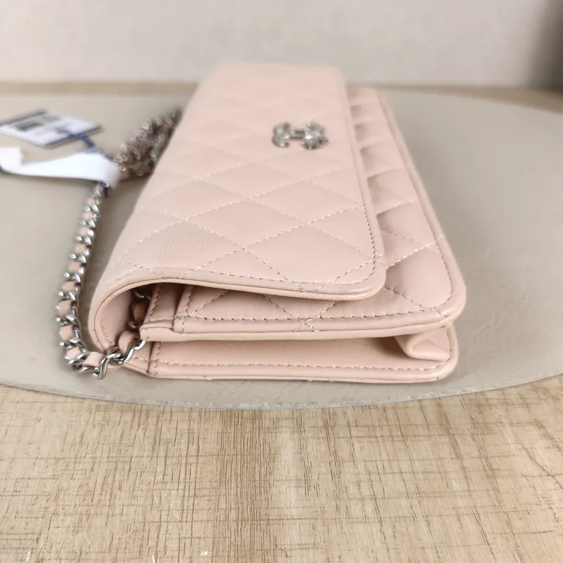 Chanel Shoulder Bag WOC Pink Lambskin One Size 22 × 3 × 11 cm — detail view 8 of 12