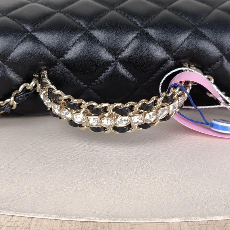 Chanel Crossbody Bag mini Black SL ambskin mini 18 × 7 × 12 cm — detail view 1 of 15