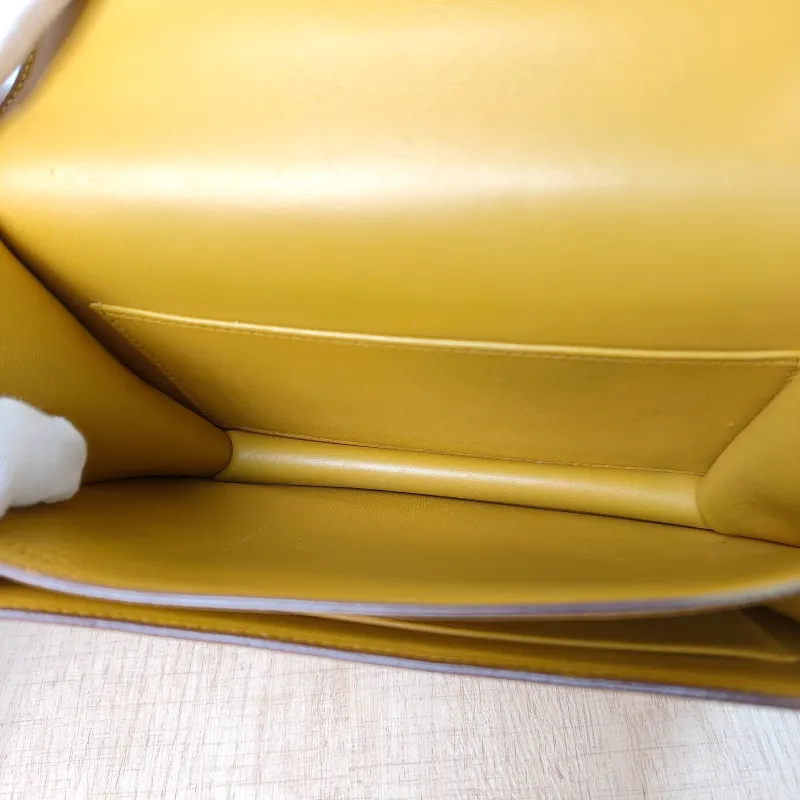 Hermès Crossbody Bag Constance 19 Gold-Tone Hardware Epsom Calfskinmini18 × 4 × 15 cm Conditioned — detail view 8 of 15