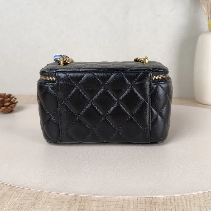 Chanel Crossbody Bag Edition Black Lambskin One Size 16 × 8 × 9.5 cm — cover view 2 of 5