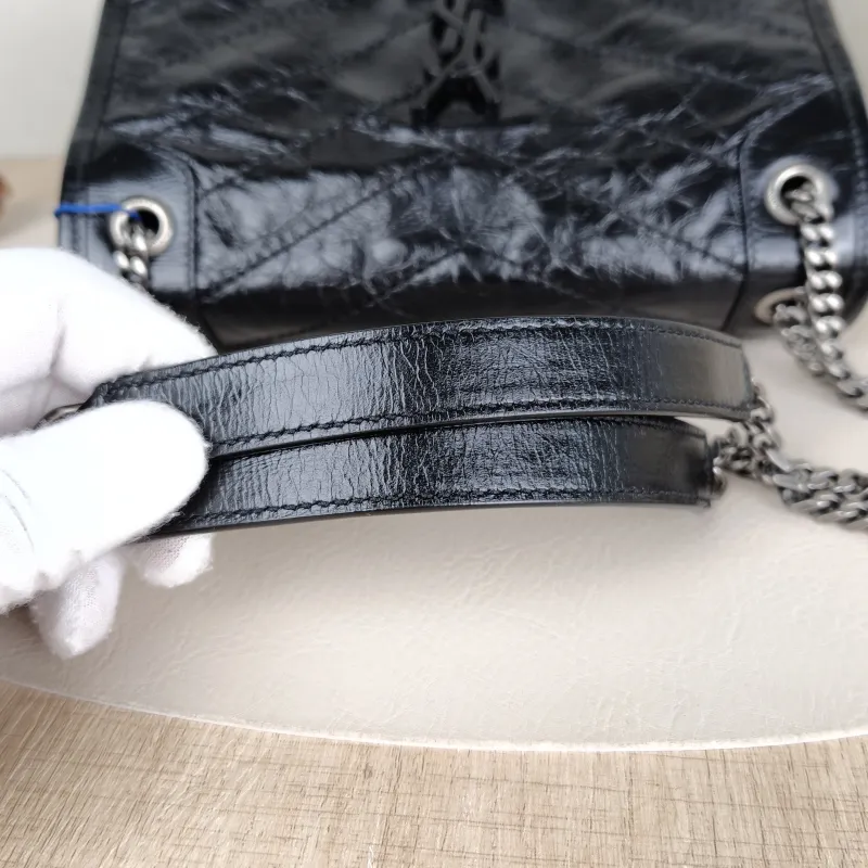 SAINT LAURENT Crossbody Bag Niki D Waxed Leather Calfskin Small21 × 7.5 × 16 cm — detail view 3 of 14
