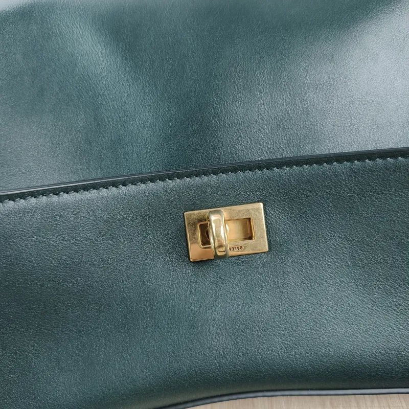 BALENCIAGA Crossbody Bag RODEO Green Calfskin Medium35 × 11 × 23.5 cm — detail view 1 of 12