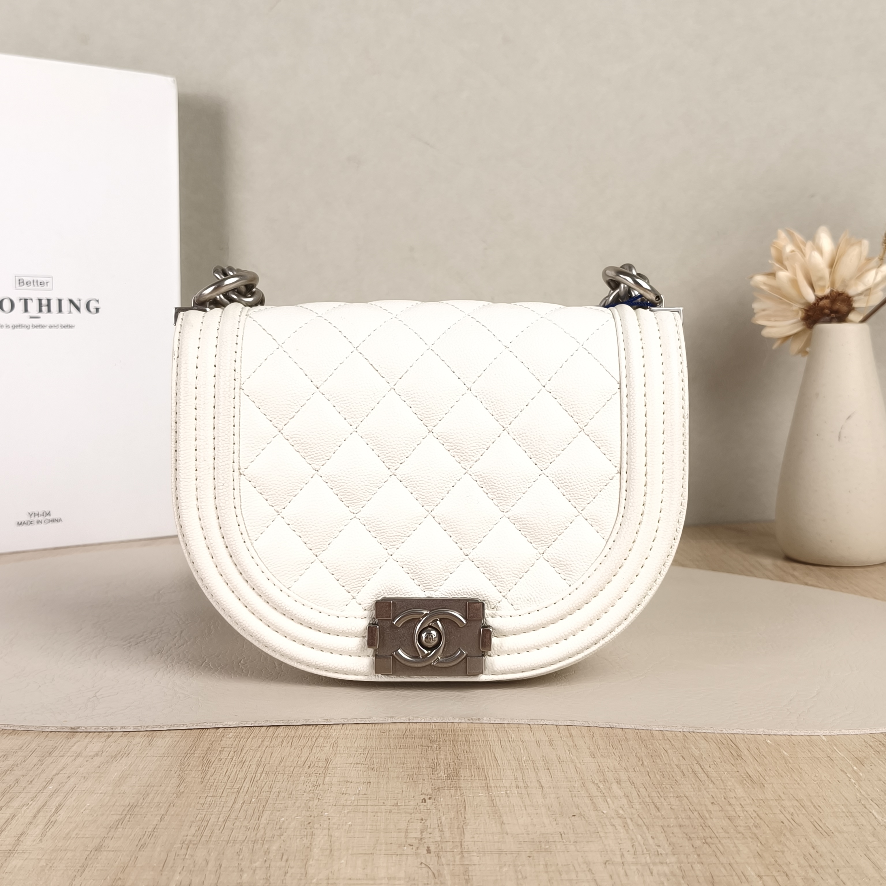 Chanel Crossbody Bagleboy White Grained Calfskin Small18 × 6 × 12.5 cm