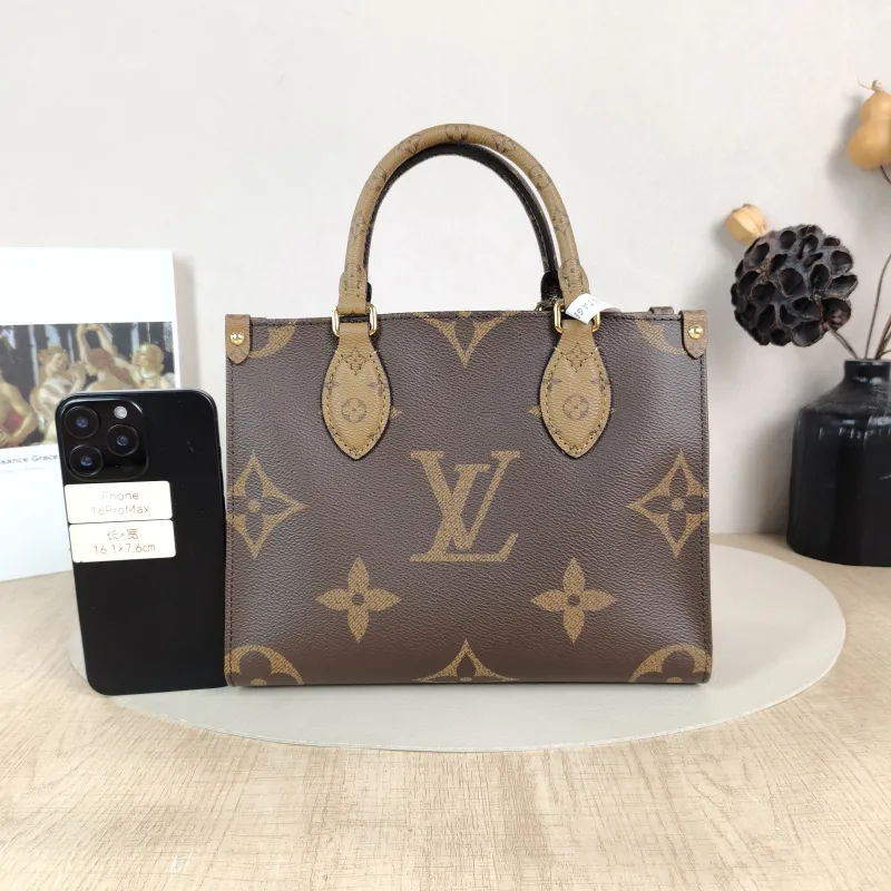 Louis Vuitton Shoulder Bag Onthego Monogram PVC Small 25 × 11.5 × 19 cm — cover view 3 of 5