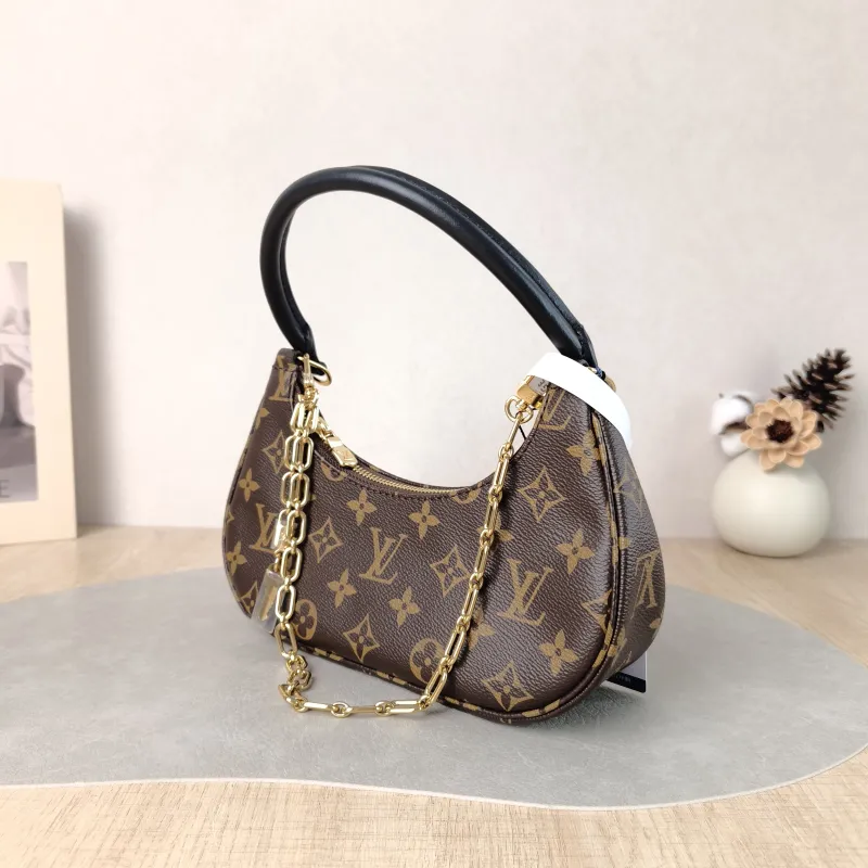 Louis Vuitton Shoulder Bag Catchy Monogram PVC Small 24 × 6 × 10 cm — cover view 5 of 6