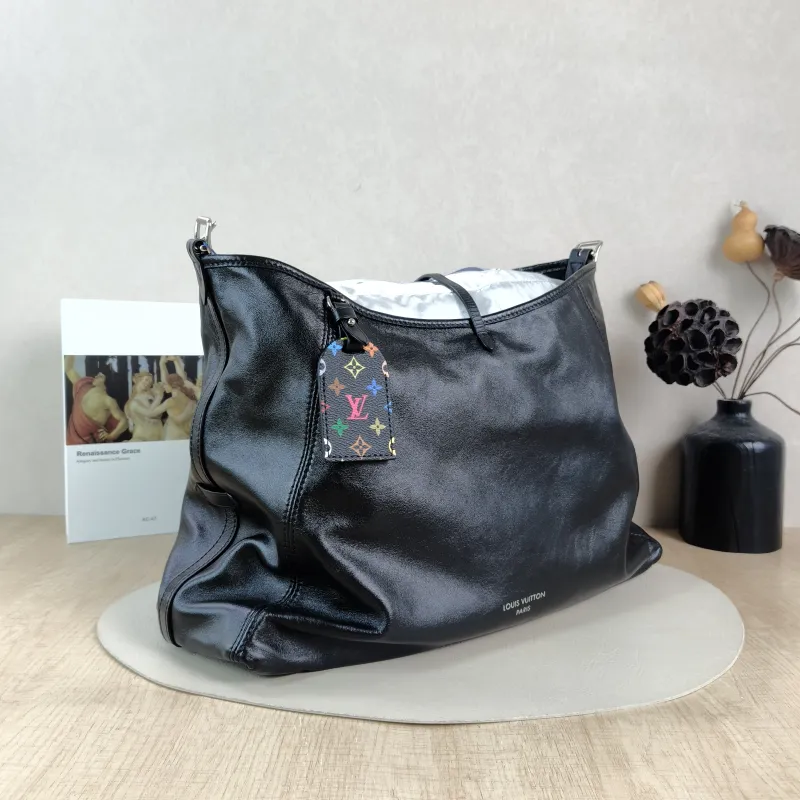 Louis Vuitton Crossbody Bag Carryall Vibe Black · Multicolore SL ambskin Medium 39 × 15 × 30 cm — cover view 4 of 5