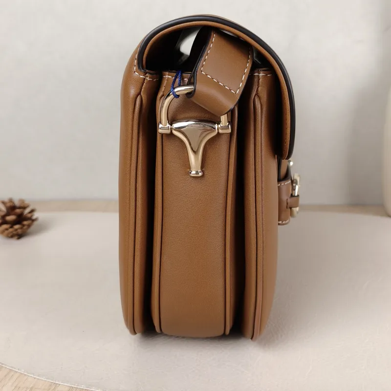 GUCCI Crossbody Bag Horsebit 1955 Horsebit Medium Caramel Calfskin Medium 25 × 8 × 18 cm — detail view 12 of 14