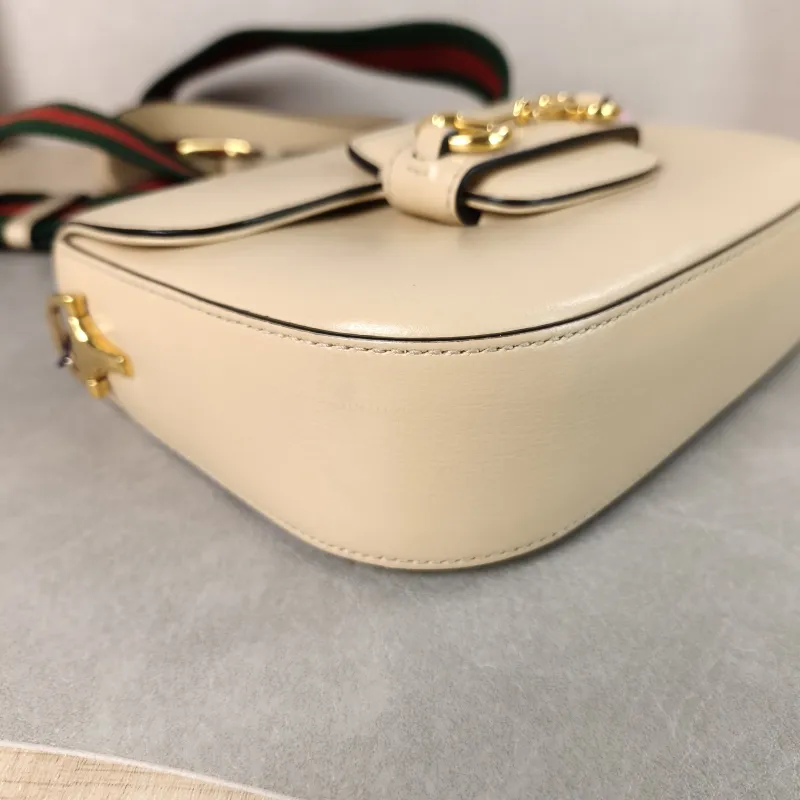 GUCCI Crossbody Bag Horsebit 1955 Horsebit Small Beige Calfskin Small 20.5 × 5 × 14.5 cm — detail view 4 of 13
