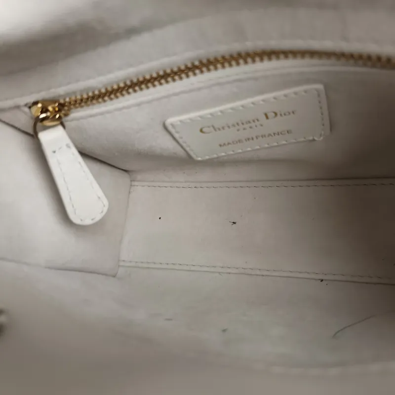 DIOR Crossbody Bag Lady Lady Dior Bag White Lambskin Mini 17 × 7 × 15 cm — detail view 1 of 11