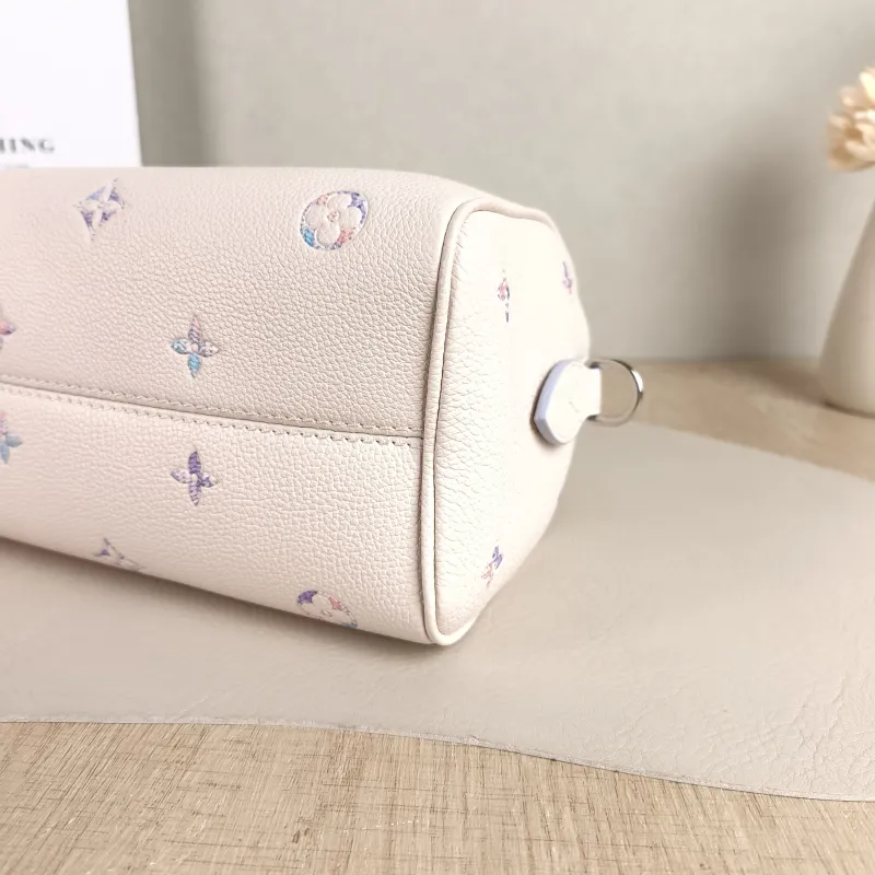 Louis Vuitton Crossbody Bag Speedy20 Calfskin One Size 20.5 × 12 × 13.5 cm — detail view 3 of 12