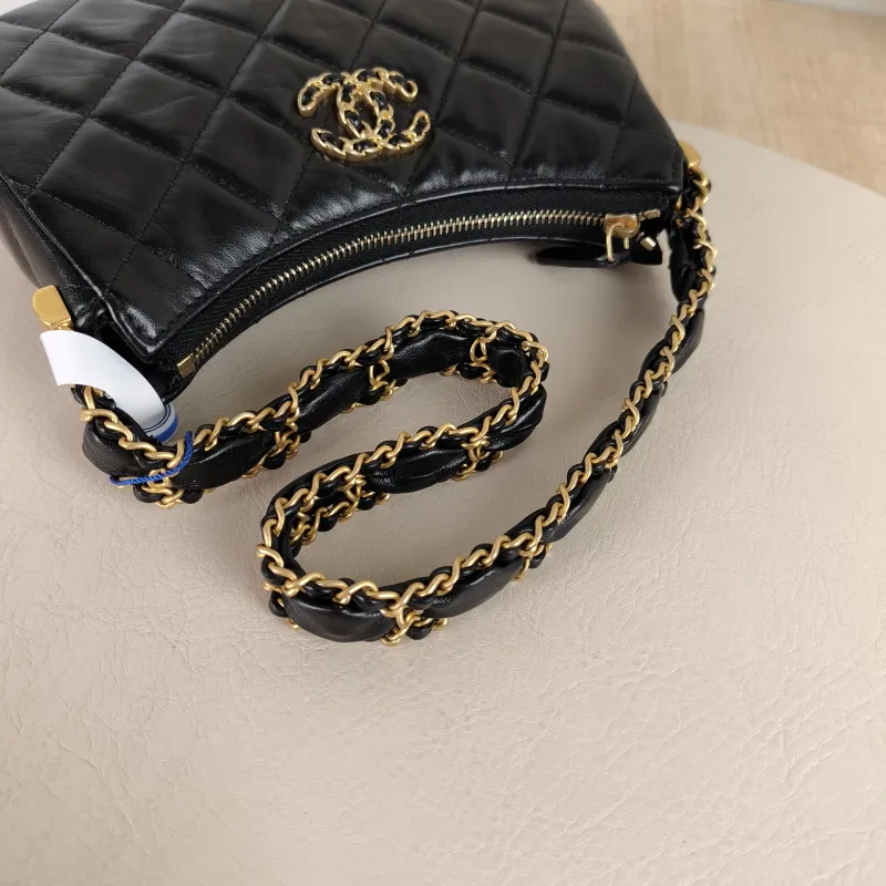 Chanel Shoulder Bag hobo 19 Black Lambskin Small 20 × 4.5 × 13 cm — detail view 6 of 12