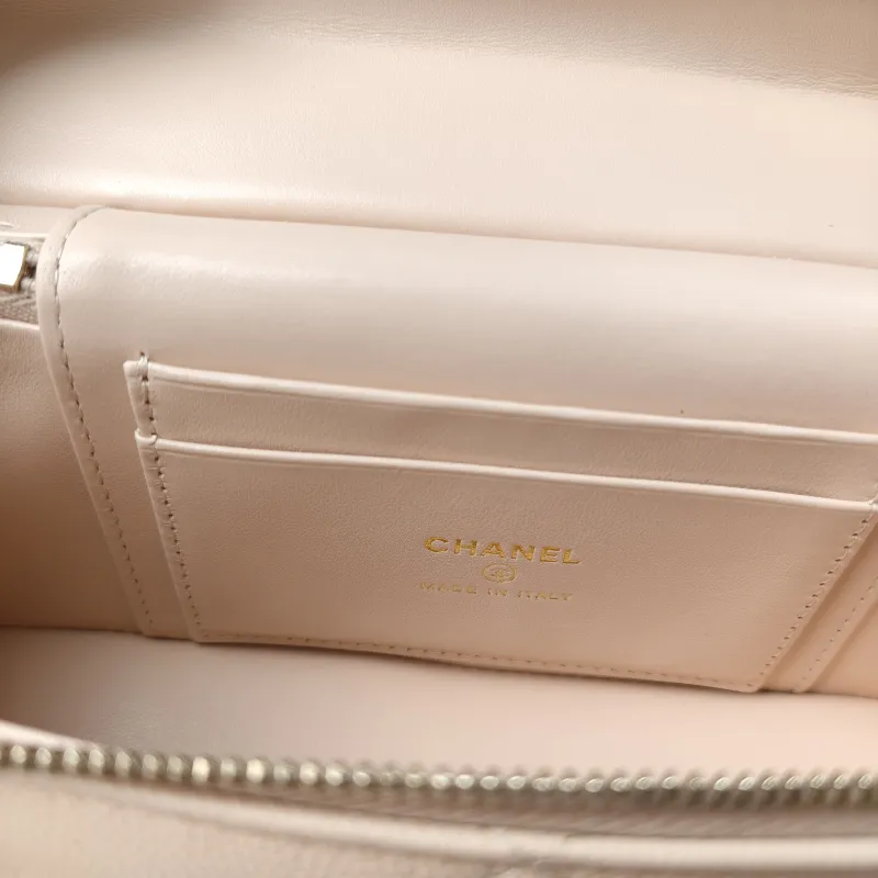 Chanel Crossbody Bag lp Box Bag Top Handle Crossbody Bag Beige Grained Calfskin One Size 19.5 × 5 × 17 cm — detail view 14 of 15