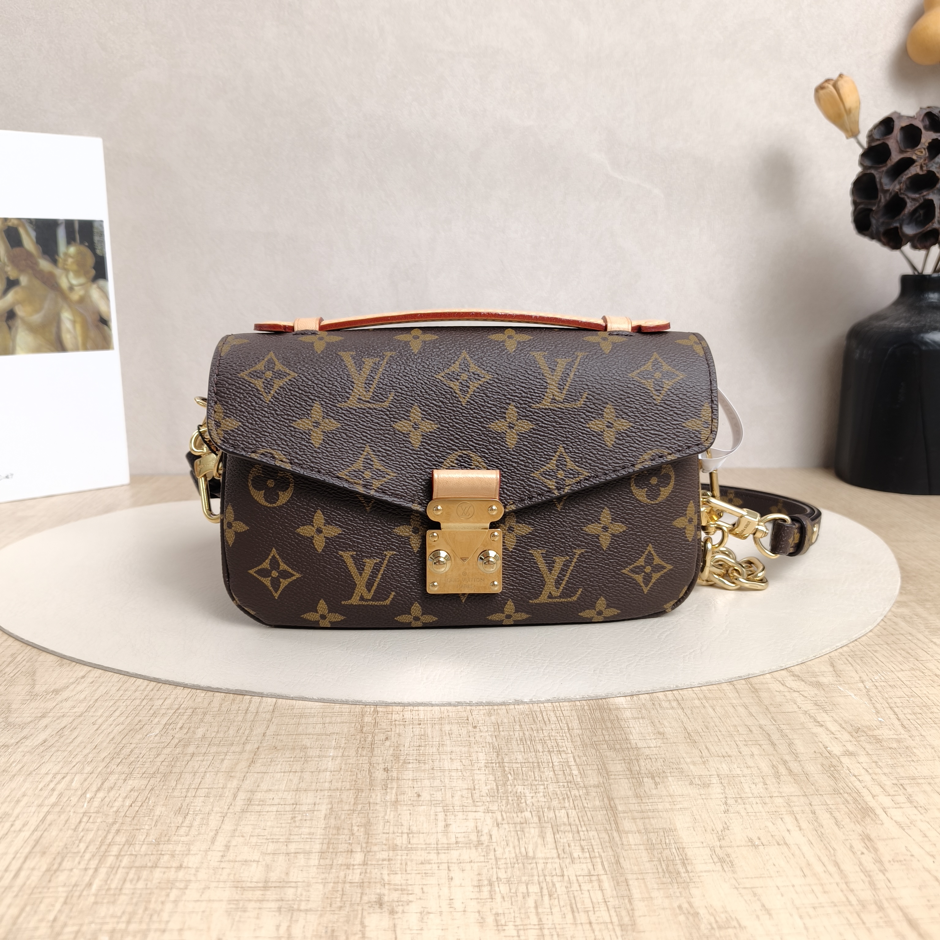 Louis Vuitton Crossbody Bag Pochette Métis East West Monogram PVC Small21.5 × 6 × 13.5 cm