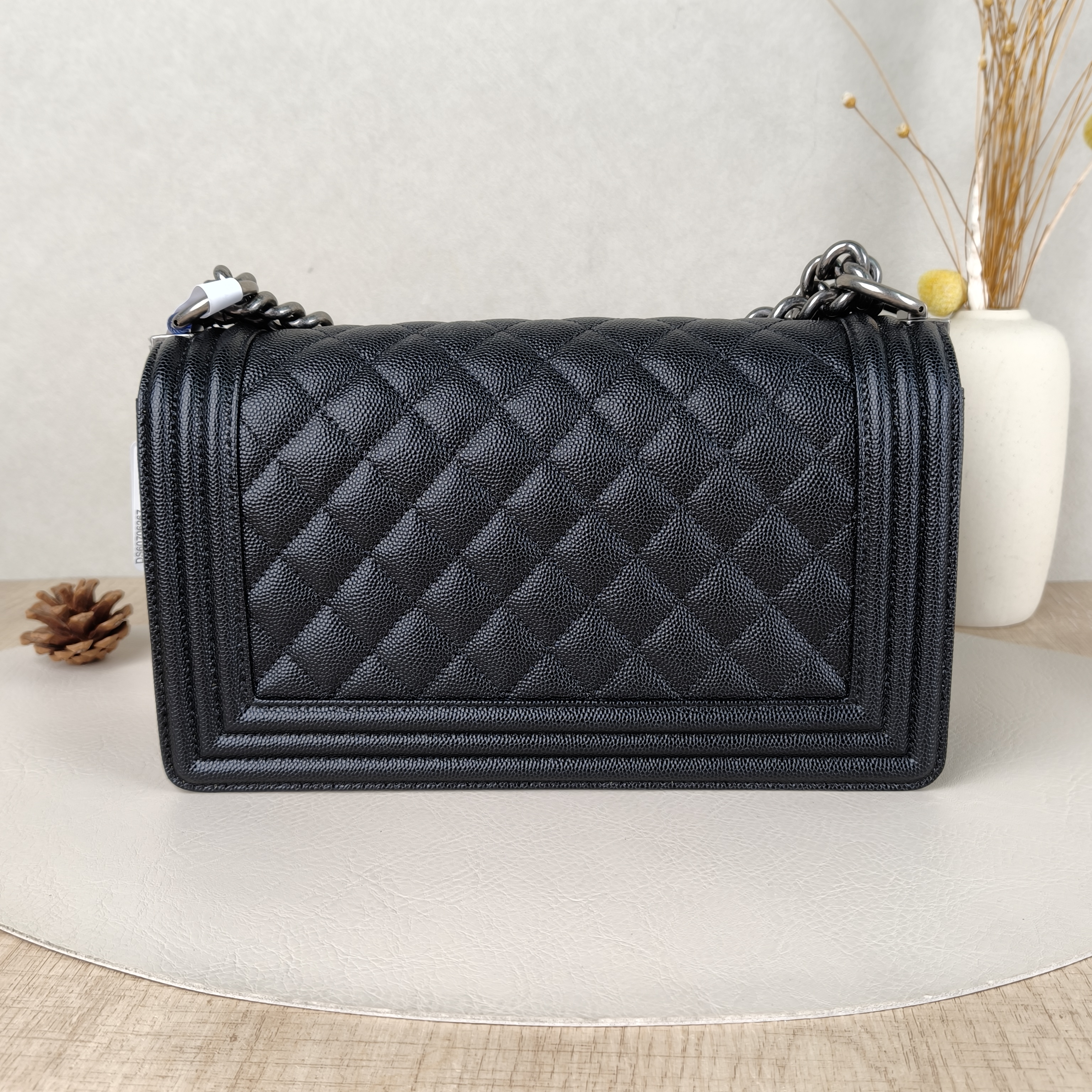 Chanel Crossbody Bag Le BoyBlack Grained Calfskin Medium25 × 9 × 15 cm — cover view 5 of 6