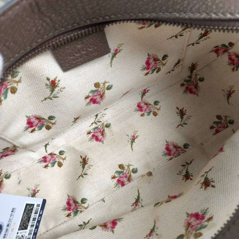 GUCCI Crossbody Bag Neo Vintage Camera Bag Monogram PVC Medium 24 × 7 × 14.5 cm — detail view 6 of 10