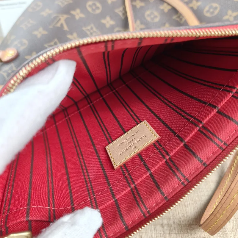 Louis Vuitton Shoulder Bag Neverfull Monogram PVC Medium31 × 14 × 28 cm — detail view 8 of 13