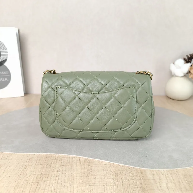 Chanel Crossbody Bag mini Green Lambskin One Size 20 × 6 × 12 cm — cover view 3 of 6