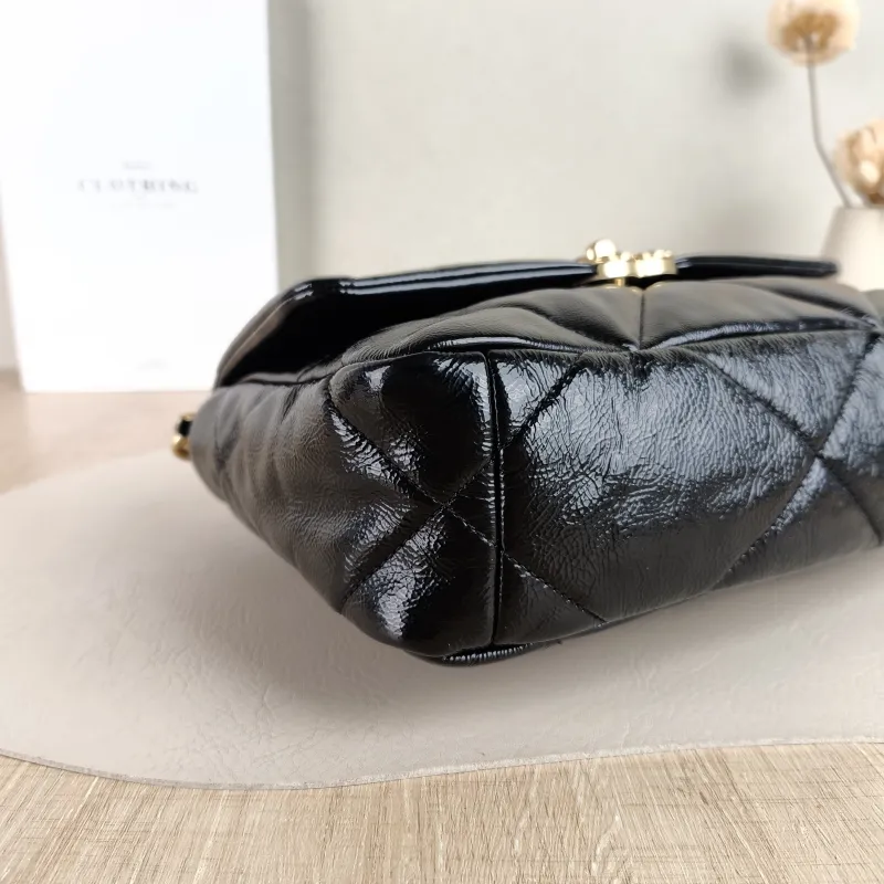 Chanel Crossbody Bag 19Bag Black Waxed Leather Small 26 × 9 × 16 cm 30 — detail view 10 of 14