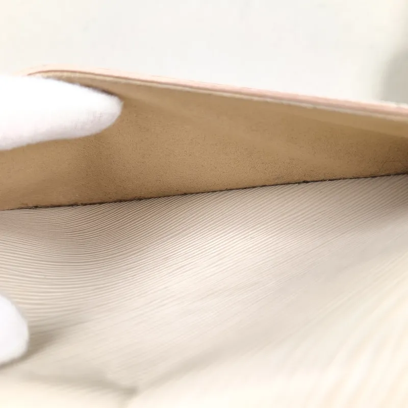 Louis Vuitton Shoulder Bag BUCI Beige Epi Embossed Calfskin 24.5 × 9 × 15.5 cm — detail view 9 of 13