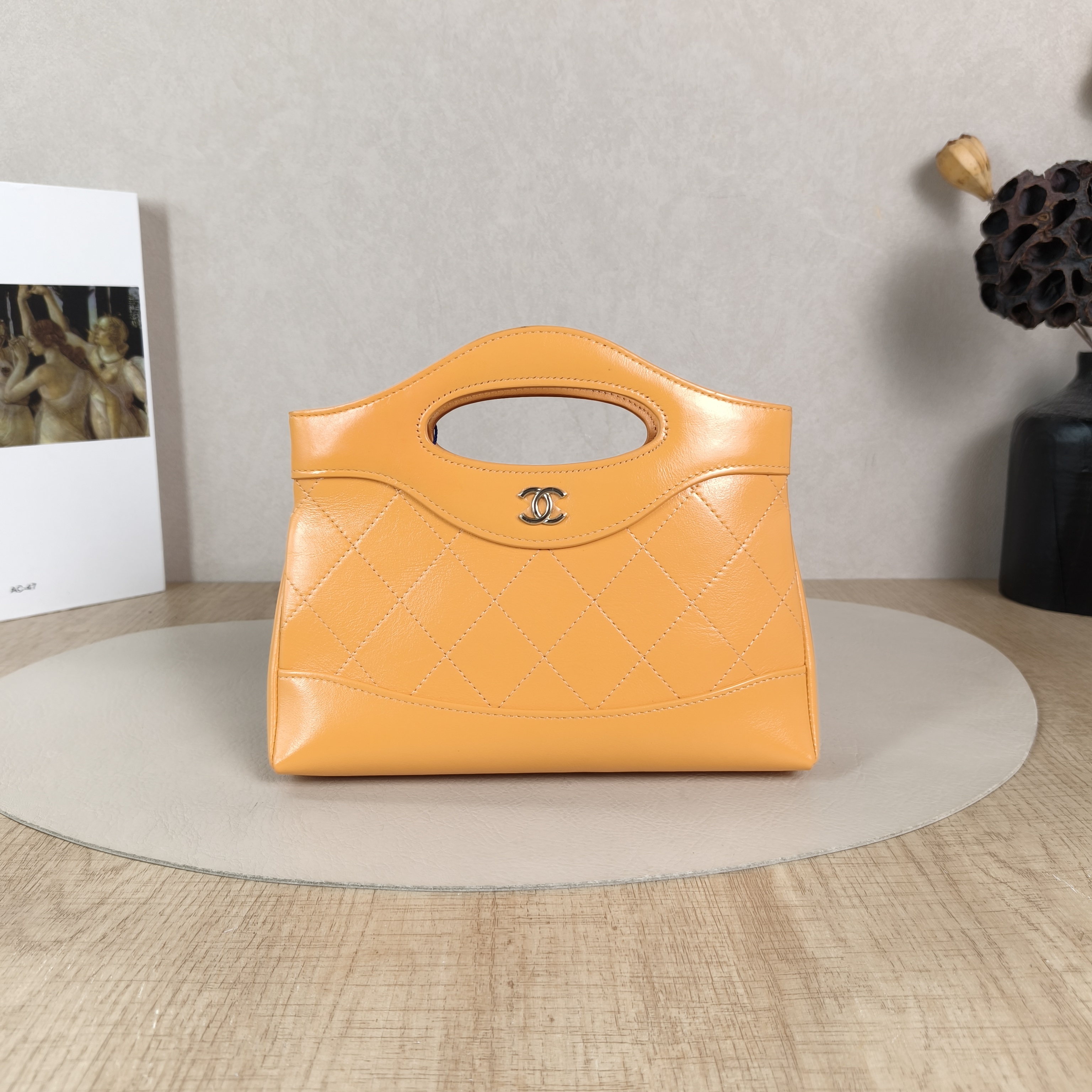 Chanel Crossbody Bag31Bag Calfskinnano20.5 × 3.5 × 17 cm