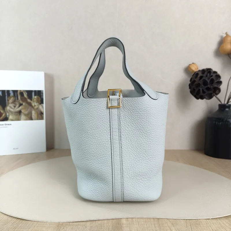 Hermès Top Handle Bag Picotin Lock 18 18 TC Calfskin Small 18 × 13 × 18 cm B