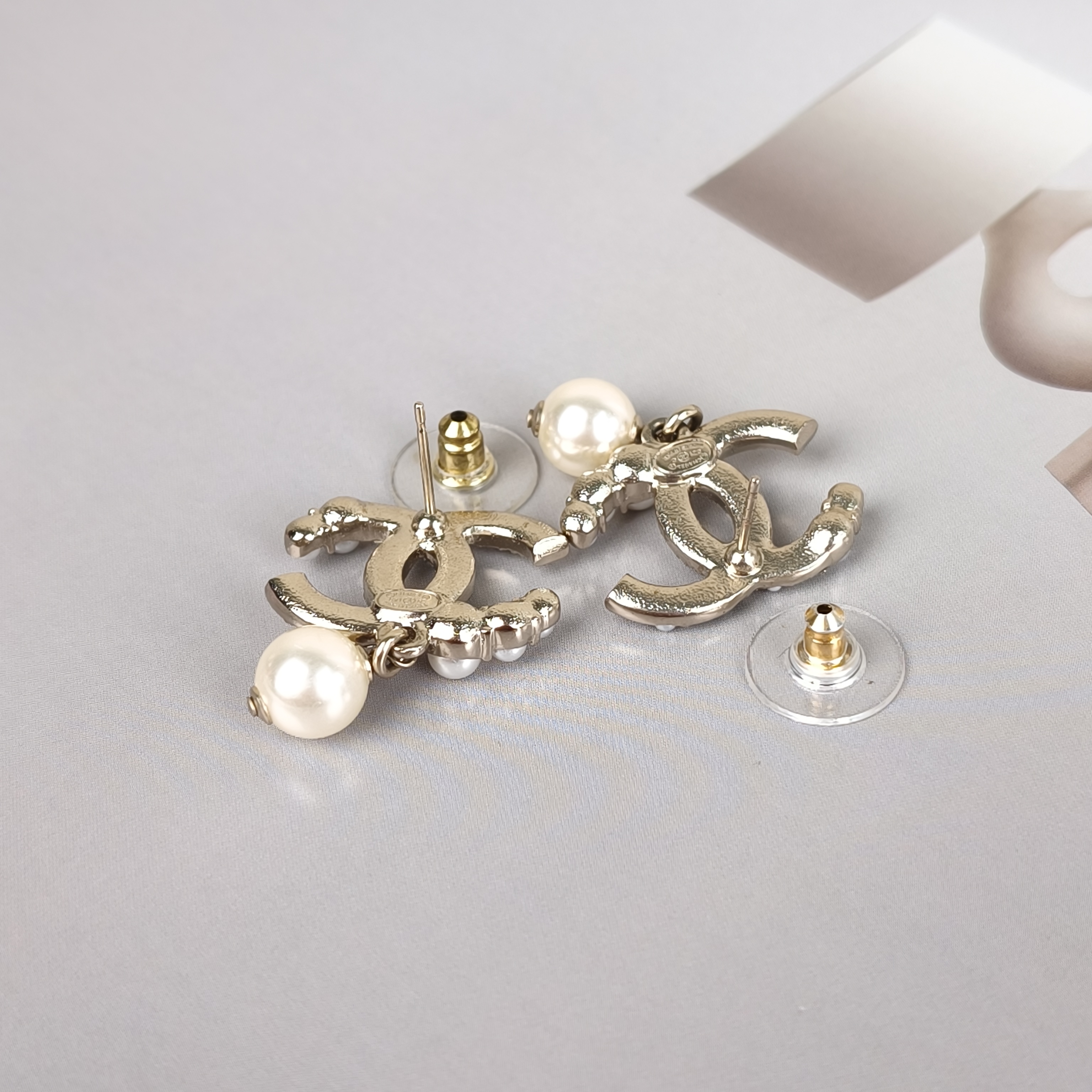 Chanel Earrings Earrings · C Pearl Pendant One Size — cover view 5 of 8
