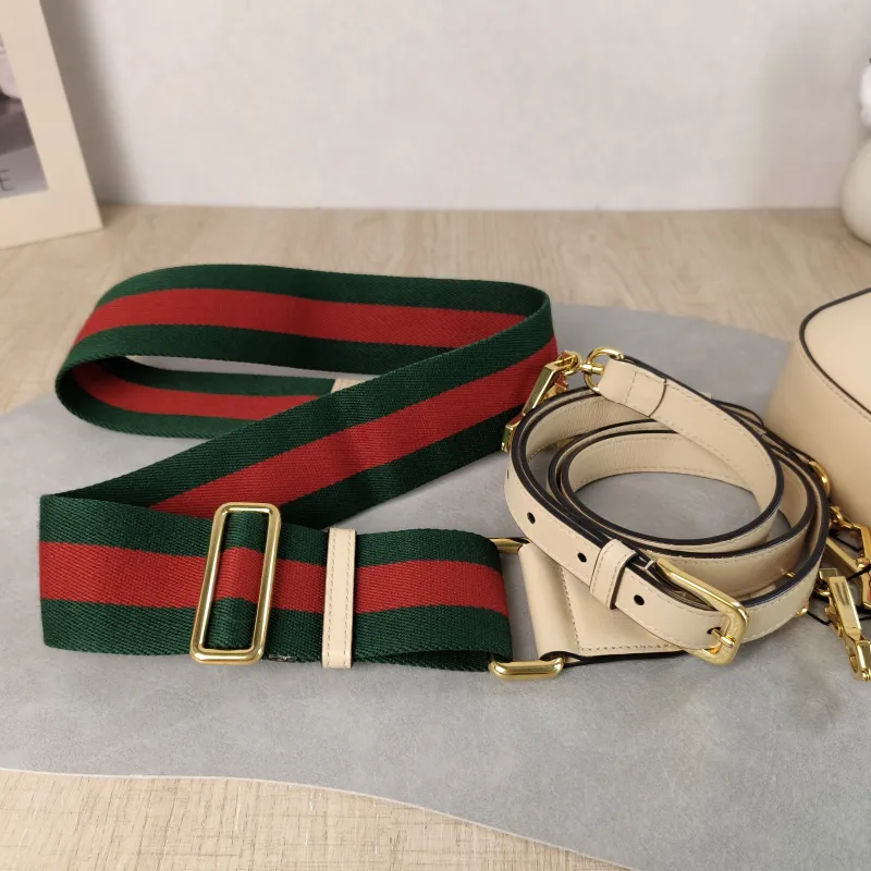 GUCCI Crossbody Bag Horsebit 1955 Horsebit Small Beige Calfskin Small 20.5 × 5 × 14.5 cm — detail view 7 of 13