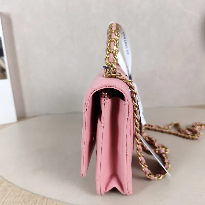 Chanel Crossbody Bag Edition woc Pink Lambskin Mini 19.2 × 3.5 × 12.3 cm Microchip Edition — detail view 1 of 12