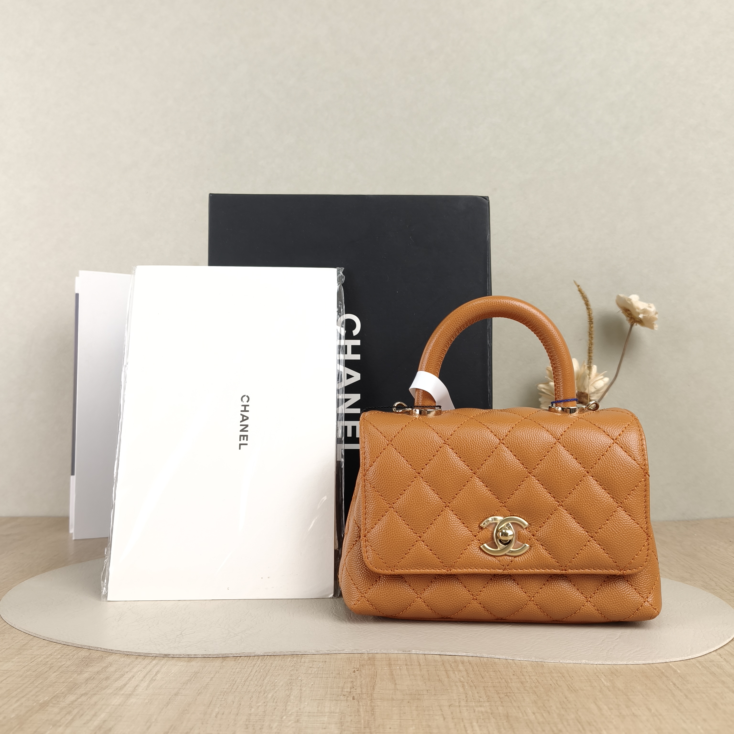Chanel Crossbody Bag Coco Handle Grained Calfskinmini19 × 9 × 13 cm — cover view 3 of 6