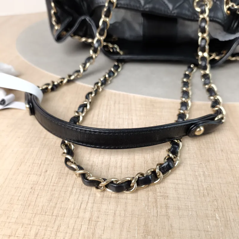 Chanel Crossbody Bag Bucket Bag Black Lambskin One Size23 × 11 × 23 cm — detail view 8 of 11