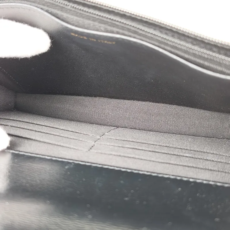 Chanel Crossbody Bag Pearl Black Lambskin 19 × 3.5 × 12 cm — detail view 2 of 14
