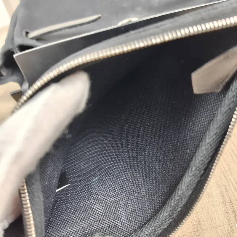 Hermès Shoulder Bag Herbag 31Black Canvas Canvas Berliner Medium31 × 10 × 25 cm — detail view 8 of 15