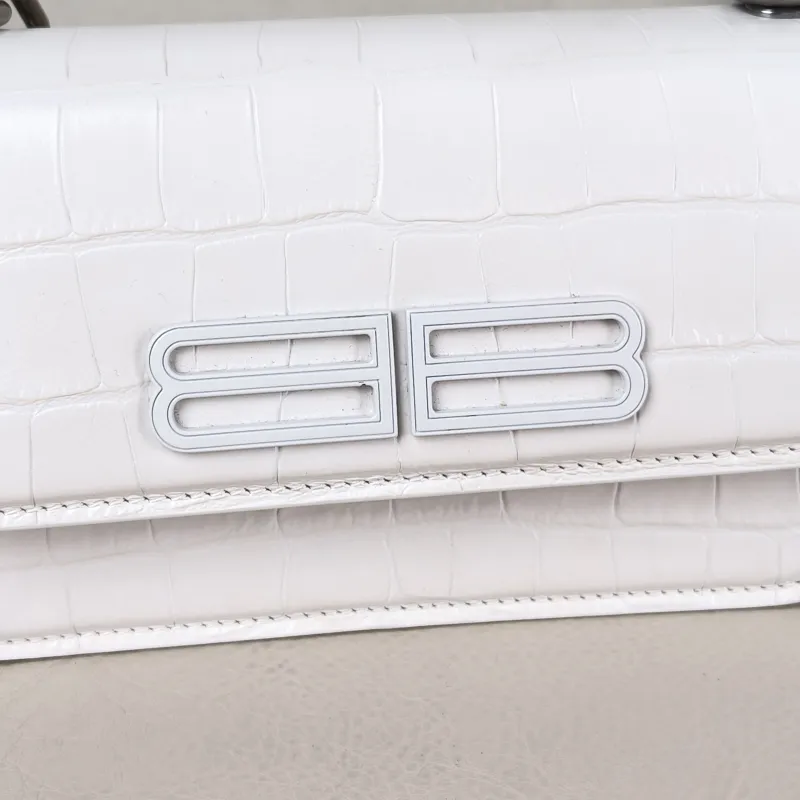 BALENCIAGA Crossbody Bag GOSSIP xs Chain Bag White Calfskin XS 19 × 7 × 10 cm — detail view 1 of 11
