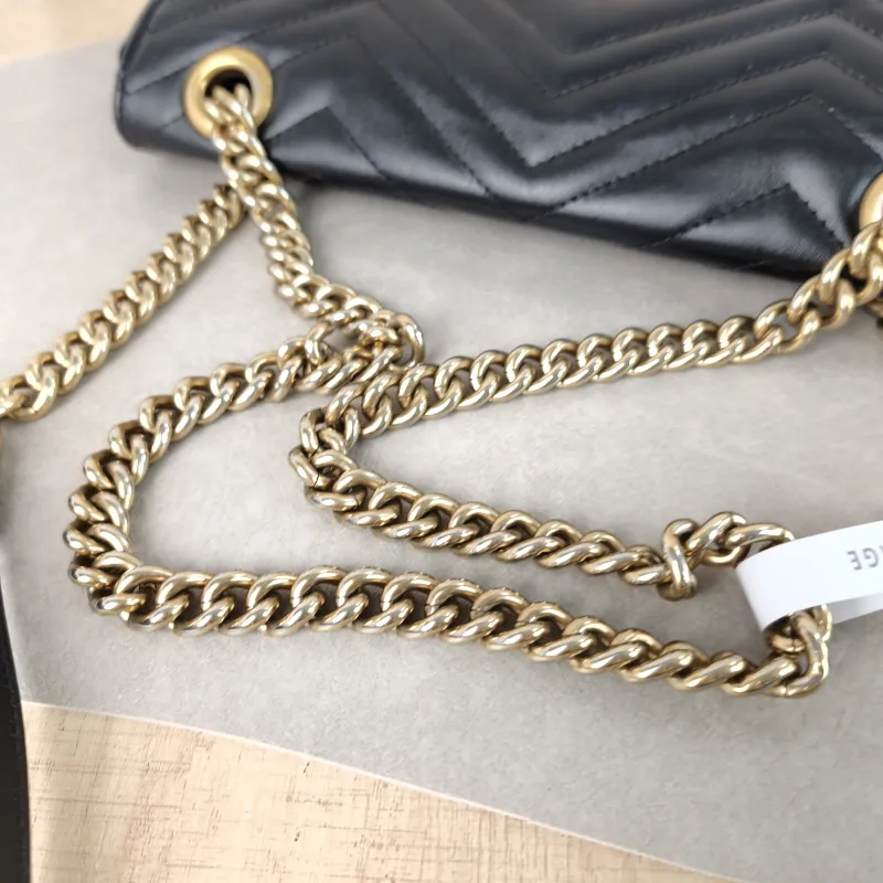 GUCCI Crossbody Bag GG Marmont Medium Marmont 26 Black CC alfskin Medium 26 × 7 × 15 cm — detail view 2 of 12