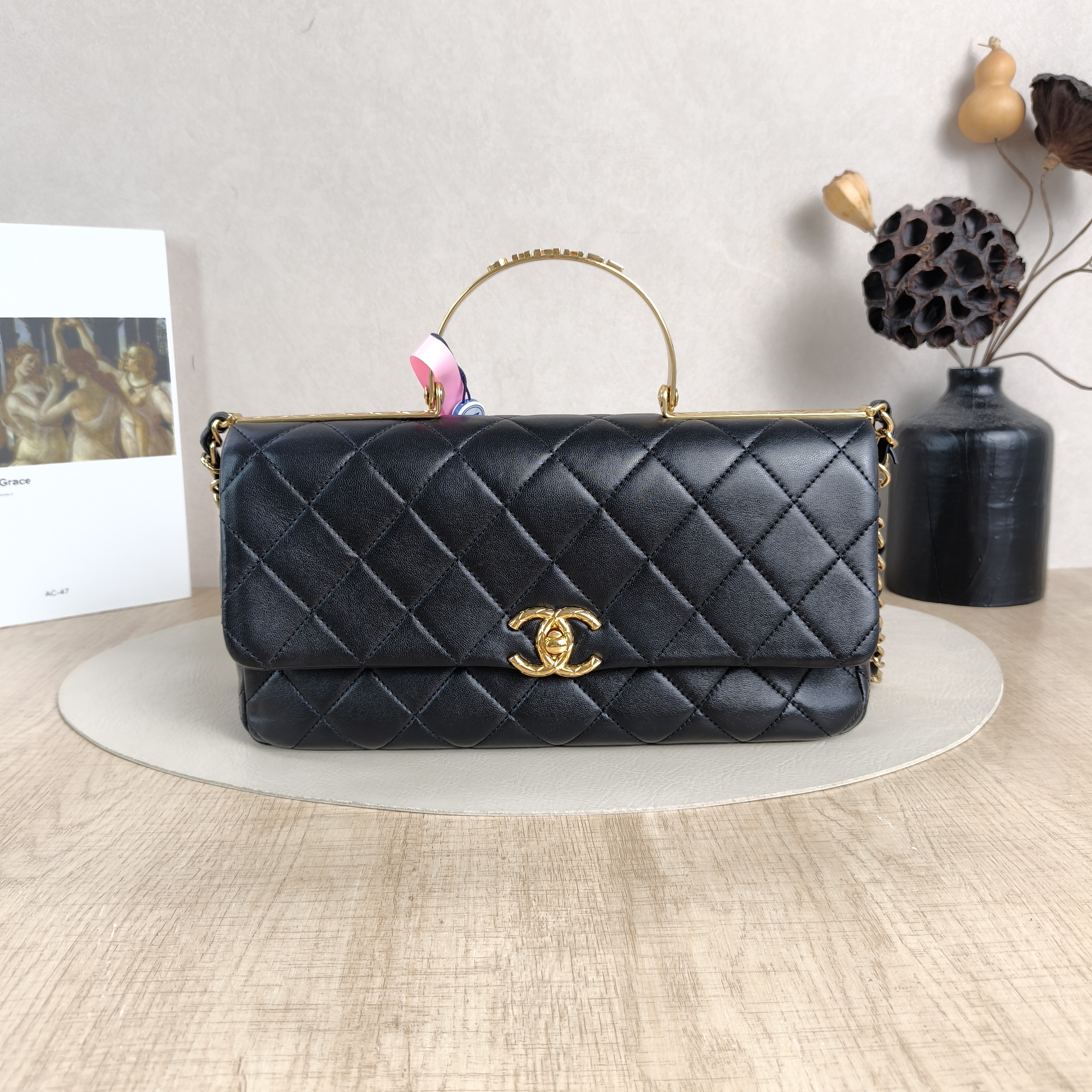 Chanel Crossbody Bag Black Lambskin Medium27 × 6 × 14 cm