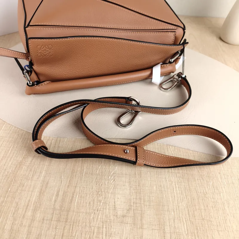 LOEWE Crossbody Bag Puzzle Caramel CC alfskin Small 24 × 10.5 × 16.5 cm — detail view 6 of 13