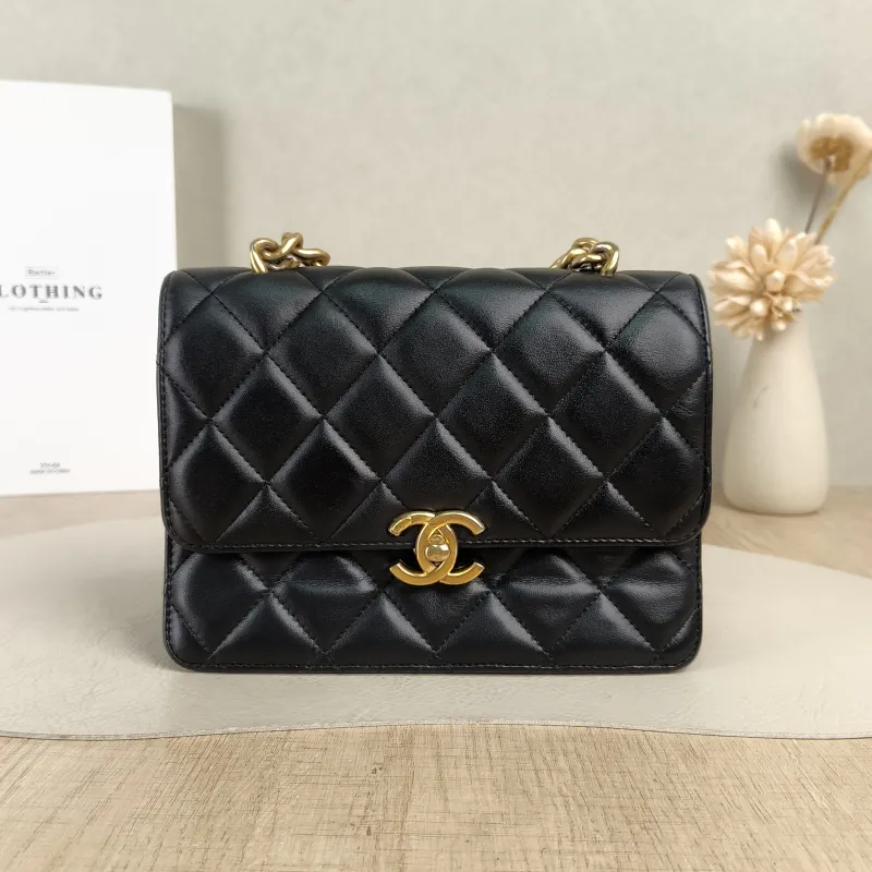 Chanel Crossbody Bagcf Collection Crossbody Bag Black Lambskin One Size19 × 9 × 14 cm