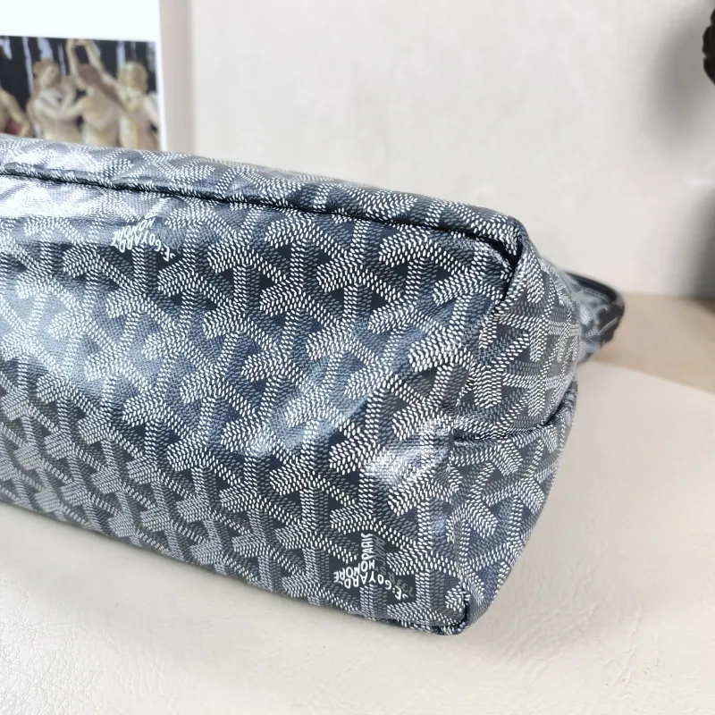 GOYARD Shoulder Bag Boheme Hobo​ Grey ine Canvas Small 43 × 14 × 27 cm — detail view 5 of 14