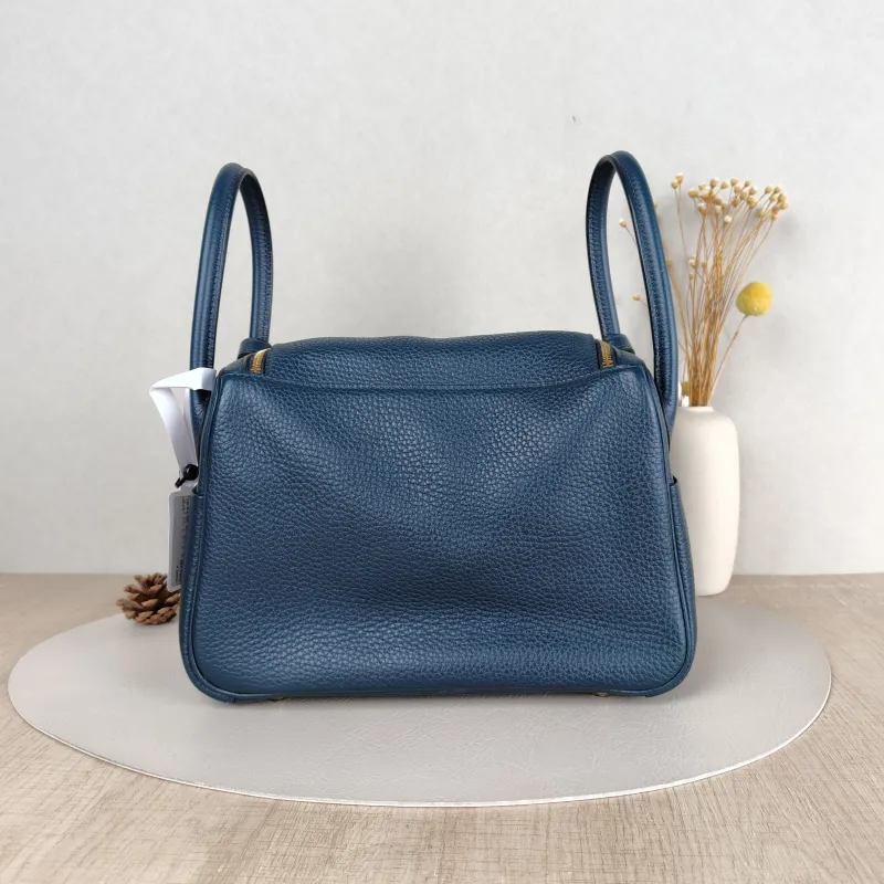 Hermès Crossbody Bag Lindy 266O Taurillon Clemence TC Calfskin Small26 × 12 × 18 cm — cover view 3 of 6