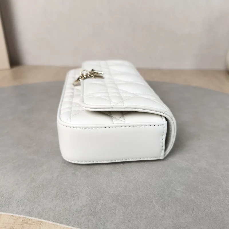 DIOR Crossbody Bag My Chain Bag White Lambskin One Size 18 × 3.5 × 10 cm — detail view 1 of 12