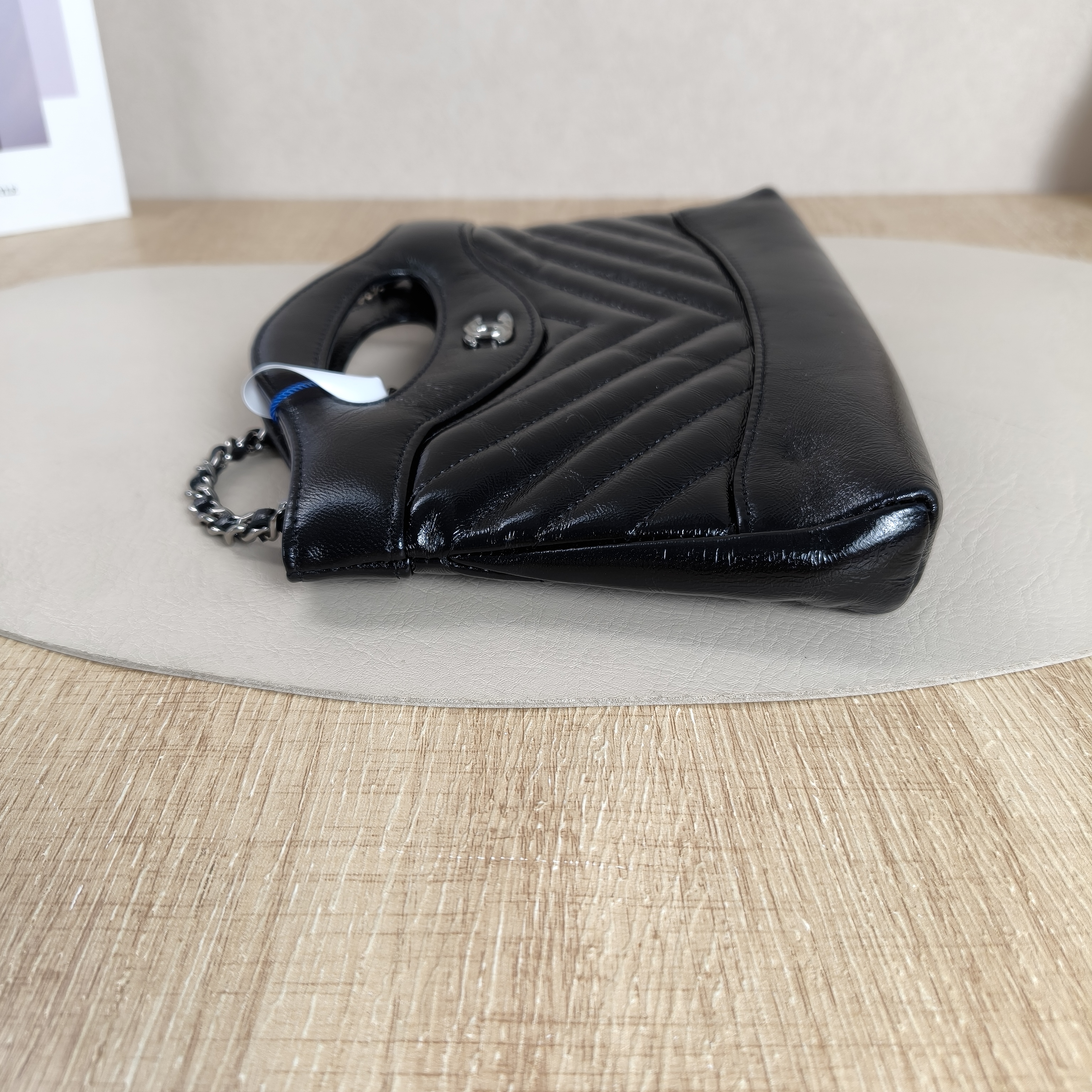 Chanel Shoulder Bag V 31Bag Black Waxed Leathernano20.5 × 3.5 × 17 cm — cover view 8 of 11